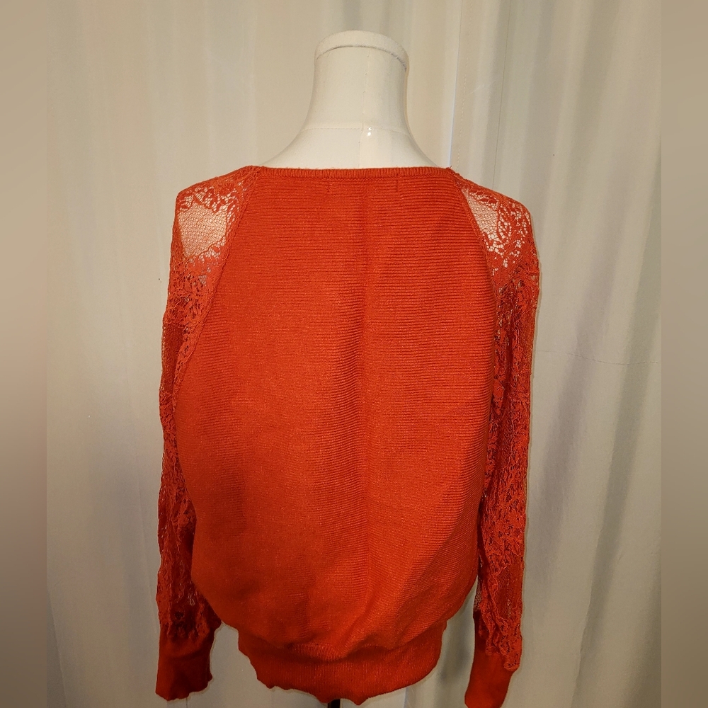 Sweater - Picture 4 of 7